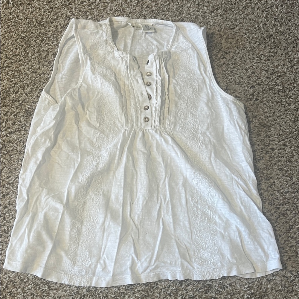 Max Studio White Sleeveless Blouse
